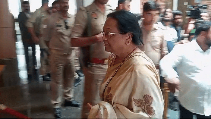 Rinku Singh Priya Saroj Engagement in Lucknow Photos: Guests Arrived in Hotel Akhilesh Yadav Rajiv Shukla