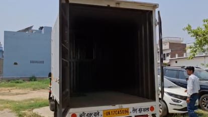 Meerut: 62 Cases of Branded Liquor Hidden in Courier Van Seized, Being Smuggled from Haryana to Goa
