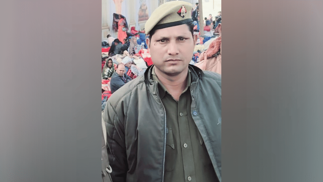 Homeguard Satyadev died in a road accident in Aligarh