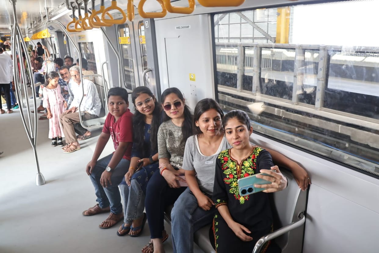 Indore: Took a ticket to travel by metro train in Indore, bought a ticket for both the ways