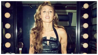 Hanna montana completed 20 years celebrating miley cyrus announced show premiere on disney plus