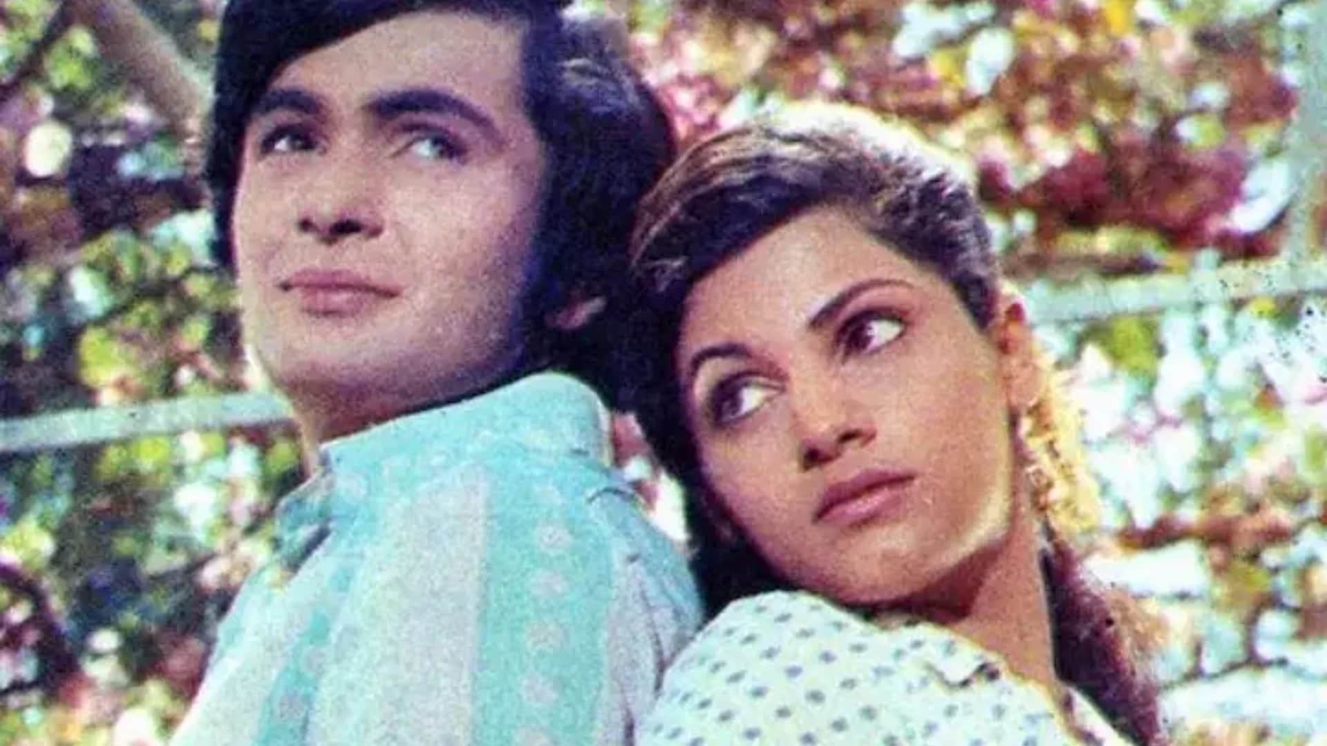 Dimple kapadia birthday know about her career and amazing facts of actress life
