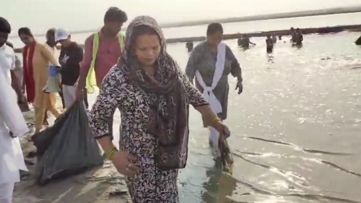Ganga cleaning campaign launched on Sangam coast, people appealed not to litter