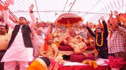 शंकराचार्य स्वामी अविमुक्तेश्वरानंद।