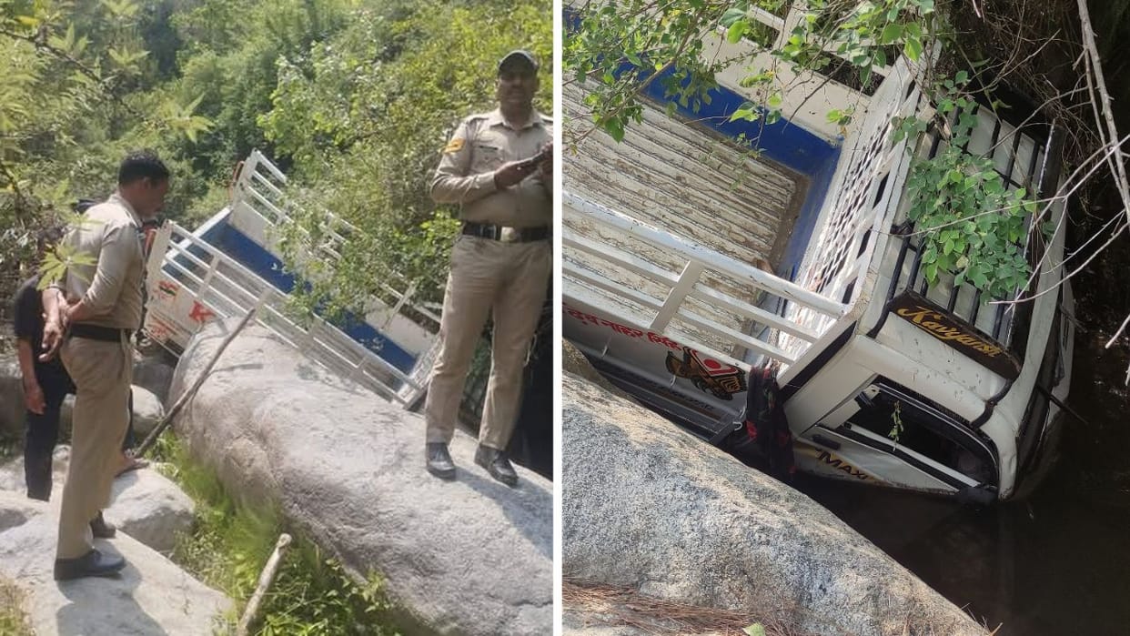Mandi A small cargo vehicle fell into a ditch in Sanpalu on Gohar Kot Devidhad road two killed 22 injured