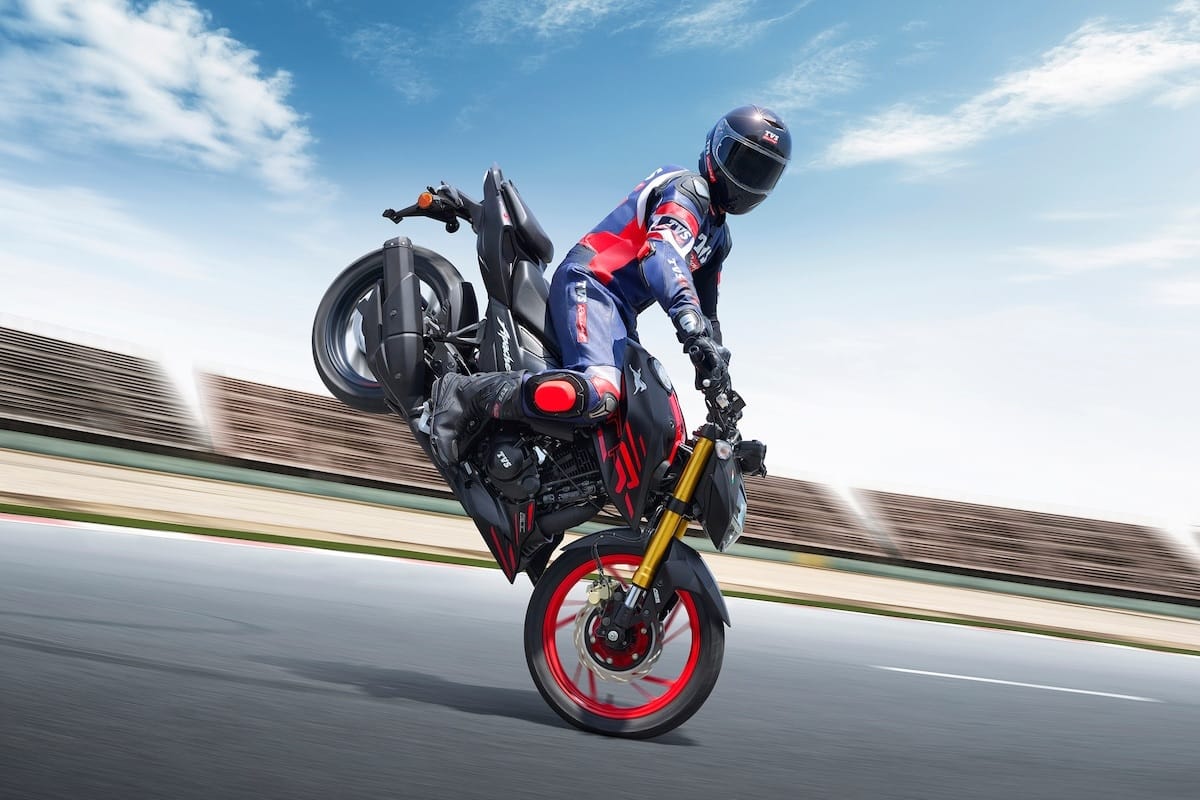 Top 5 sporty abs bikes under one lakh fifty thousand in india