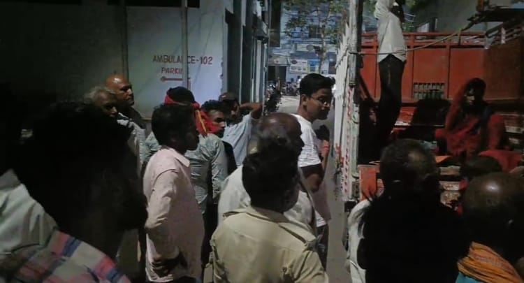 Bihar News: बेटे के जन्म लेते ही पिता का साया उठा, परिजन बोले- बहू ने मायके वालों के साथ मिलकर मार डाला