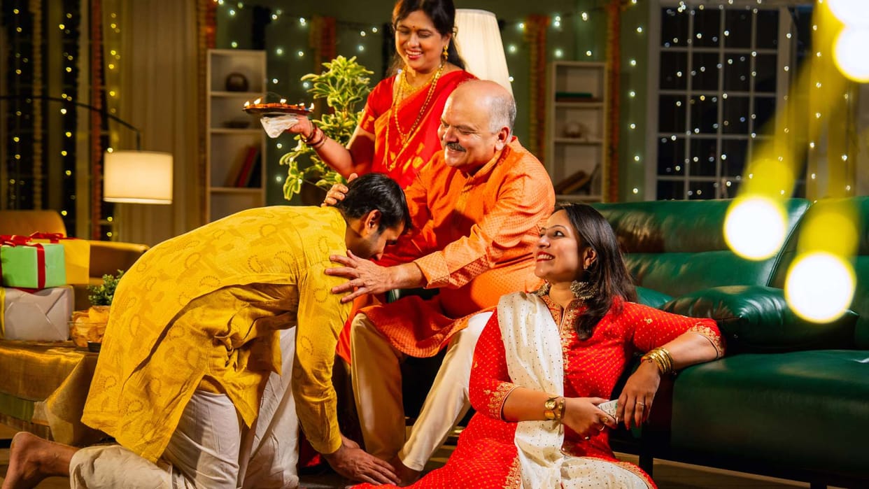 Avoid touching peoples feet in these situations according to hindu traditions
