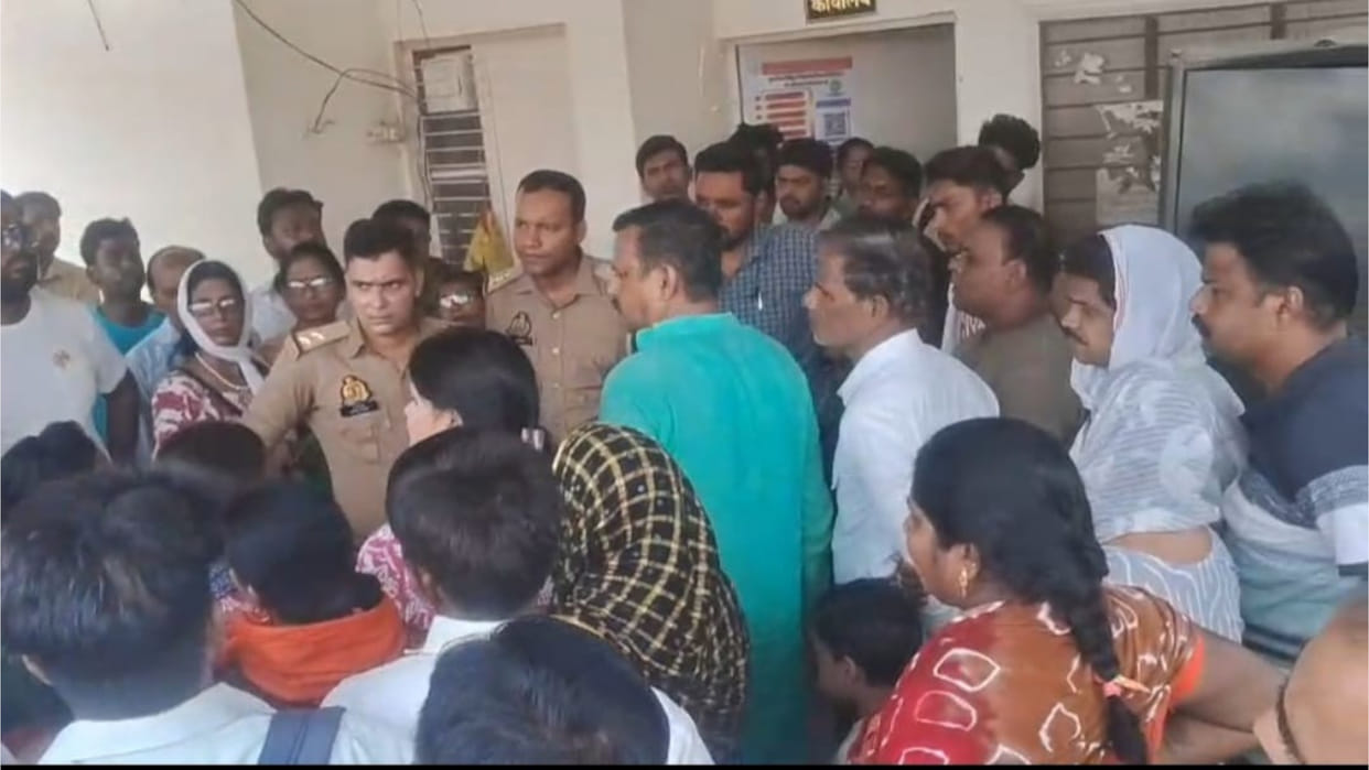 On Sunday, the citizens of Manbela, Gorakhpur created a ruckus at the Rapti Nagar sub-centre and alleged
