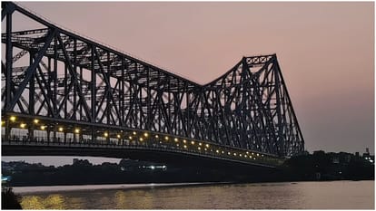 Vehicle Registrations Hit All-Time High in Kolkata, Traffic Pressure Mounts