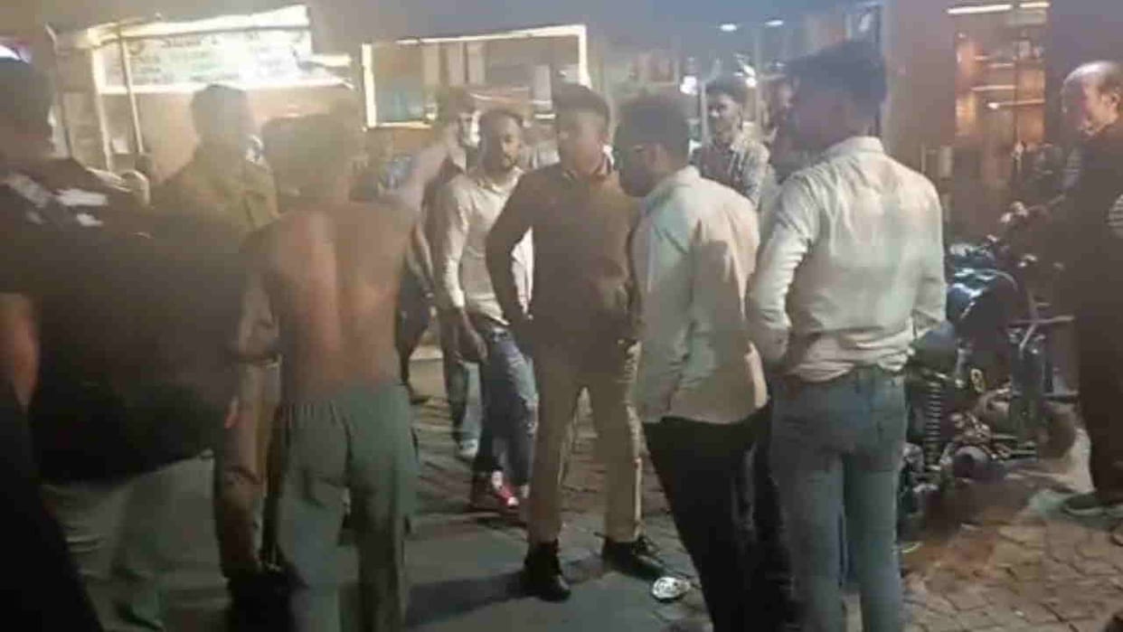 Youth created ruckus after drinking alcohol on Mussoorie Mall Road Uttarakhand News in hindi