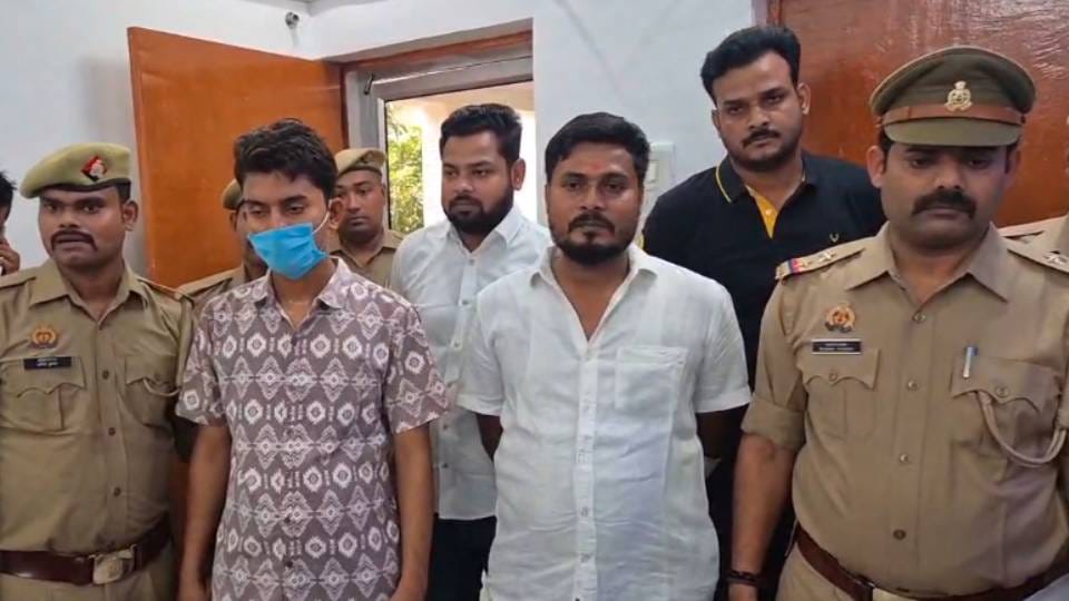 racket of making fake income-caste birth certificate and Aadhar card was busted In Shravasti accused arrested