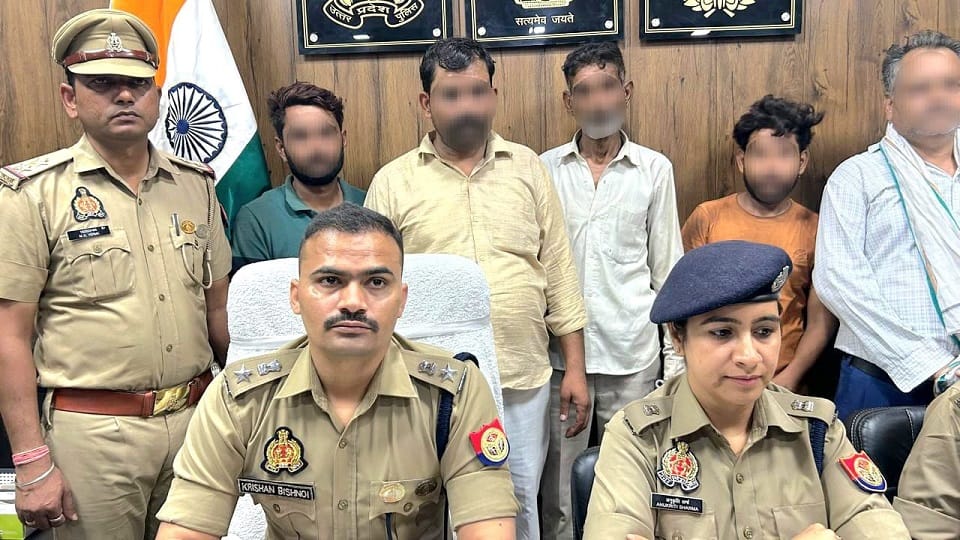 girl murdered by her brother and father in sambhal police arrested both of them