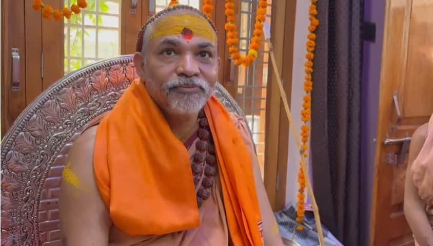 Shankaracharya Avimukteshwaranand says Maharashtra government should make protocol for cows