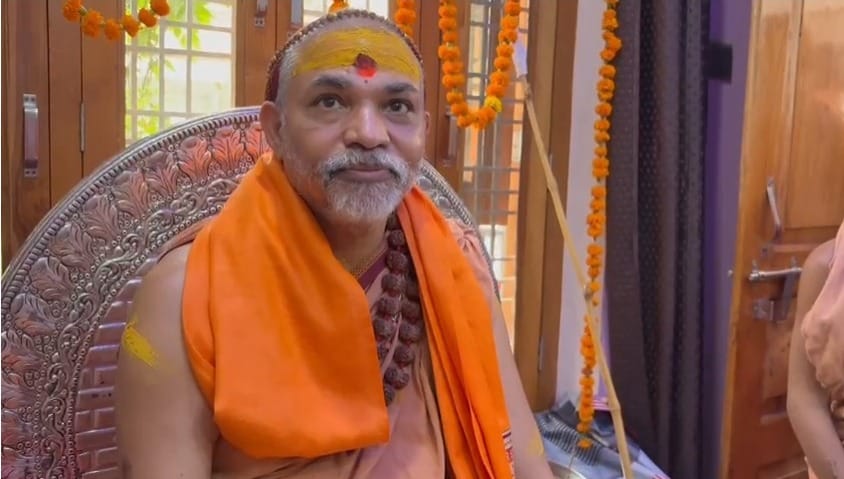 Shankaracharya Avimukteshwaranand says Maharashtra government should make protocol for cows
