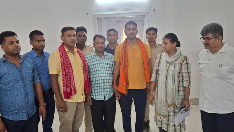 Bihar News : निगरानी टीम की बड़ी कार्रवाई, नगर निगम के लिपिक को रंगे हाथ किया गिरफ्तार