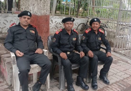 LU guards forced wear winter uniforms scorching afternoon threatened dismissal they protest