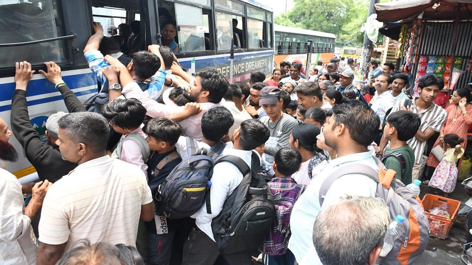 Nainital remained bustling with tourists
