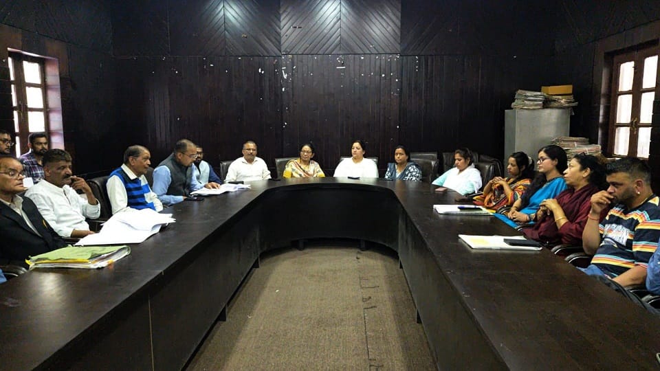 There was a lot of commotion in the meeting of Nainital Municipal Board