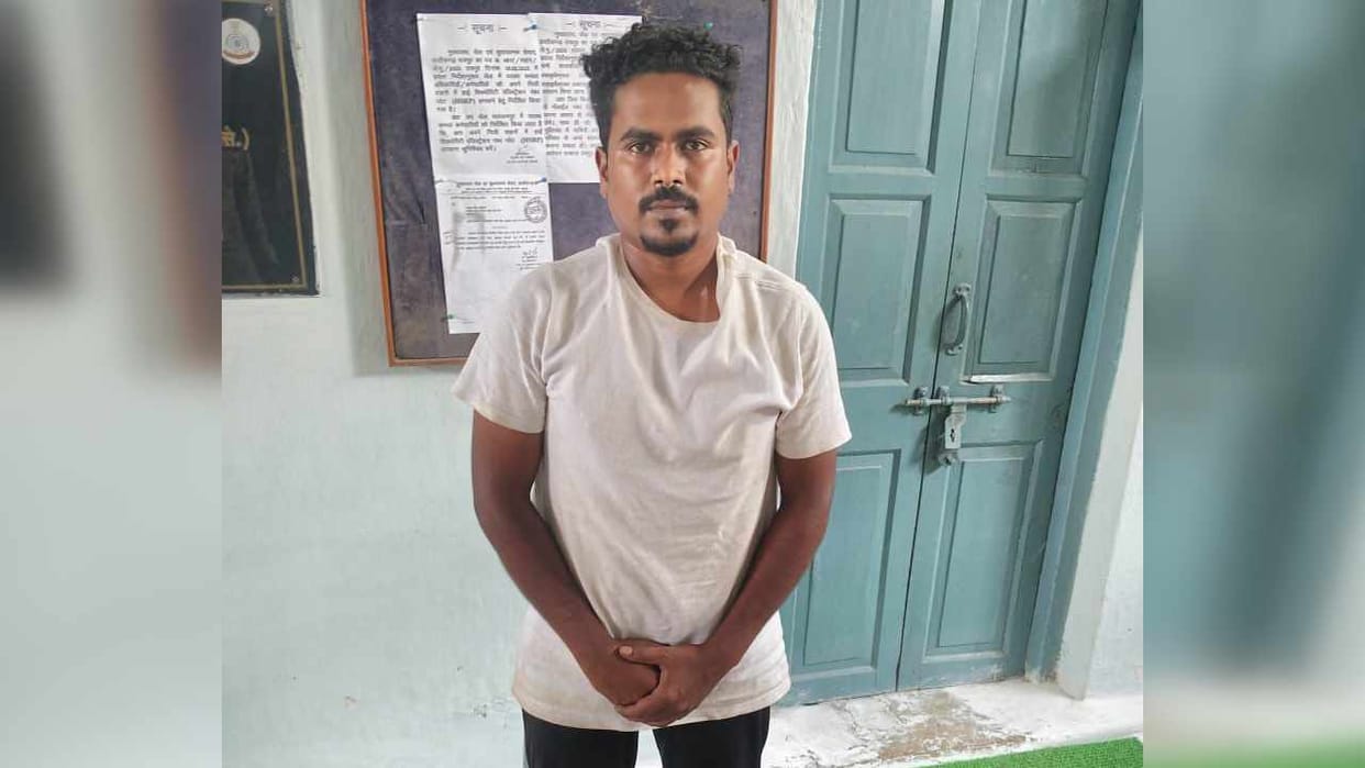 accused arrested involved in supplying illegal arms, cartridges and explosives