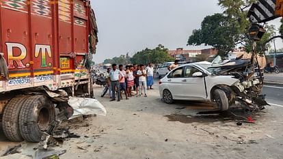 Shahjahanpur road accident young man took 500 rupees and told them the way to the hospital
