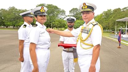 Sub Lt Siddhi Hemant becomes second female helicopter pilot of Indian Navy 18 officers complete graduation