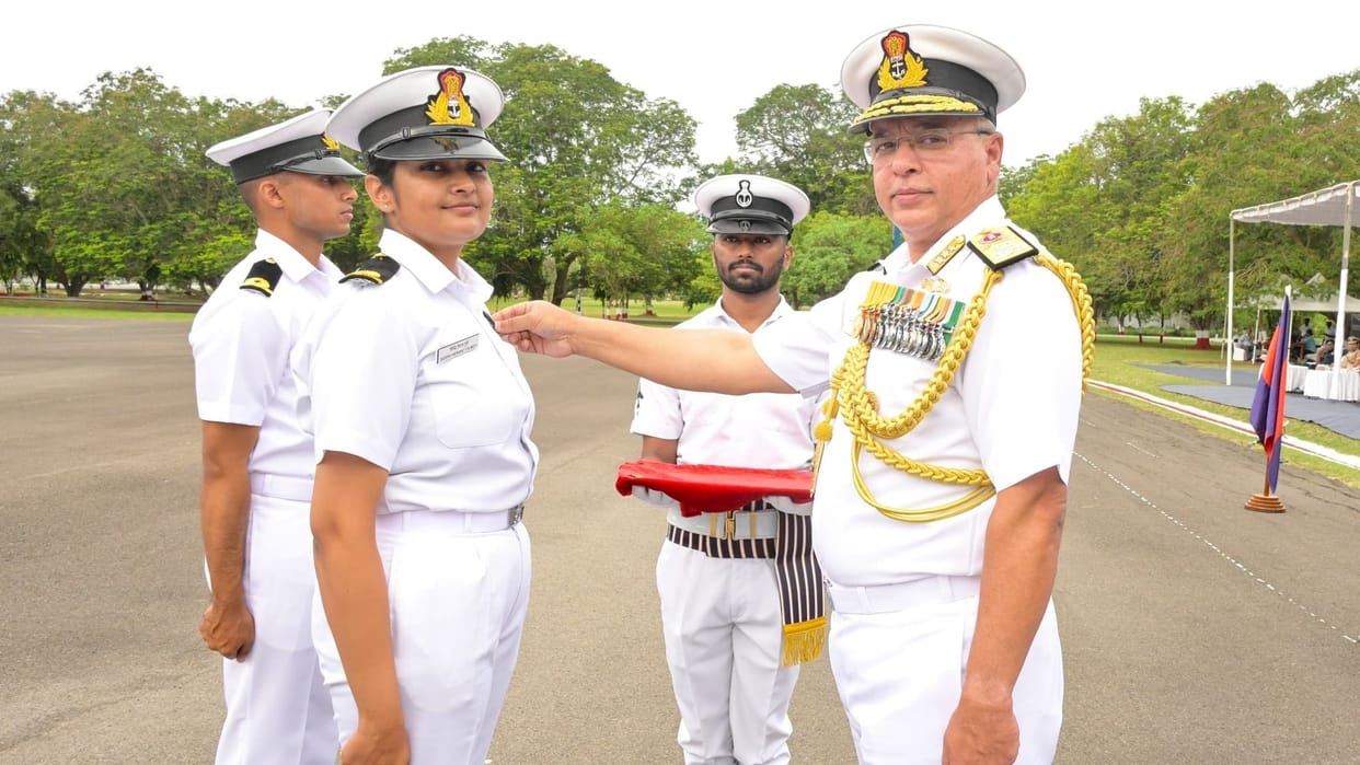 Sub Lt Siddhi Hemant becomes second female helicopter pilot of Indian Navy 18 officers complete graduation