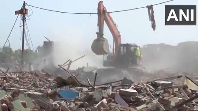 Demolition Drive Continues At Kalkaji’s Bhoomihin Camp – Amar Ujala Hindi News Live