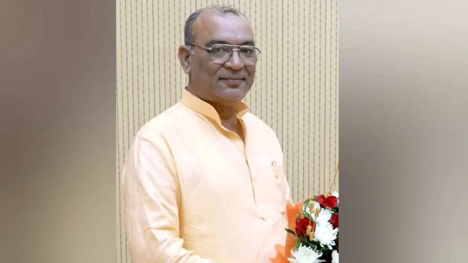 Gorakhpur BJP Metropolitan President Devesh Srivastava passed away on Wednesday morning