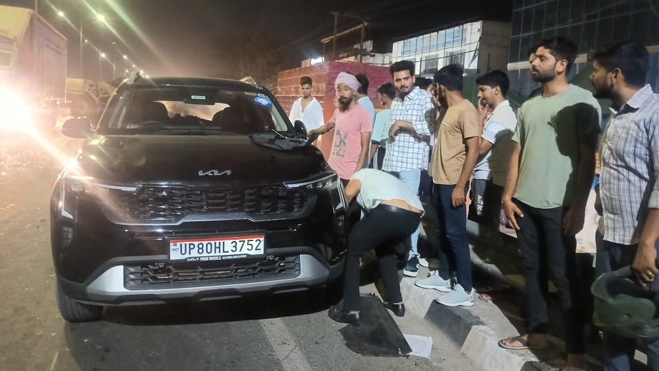 accident Tractor broke in the middle car was blown to pieces Nothing can keep up with the speed of the bus