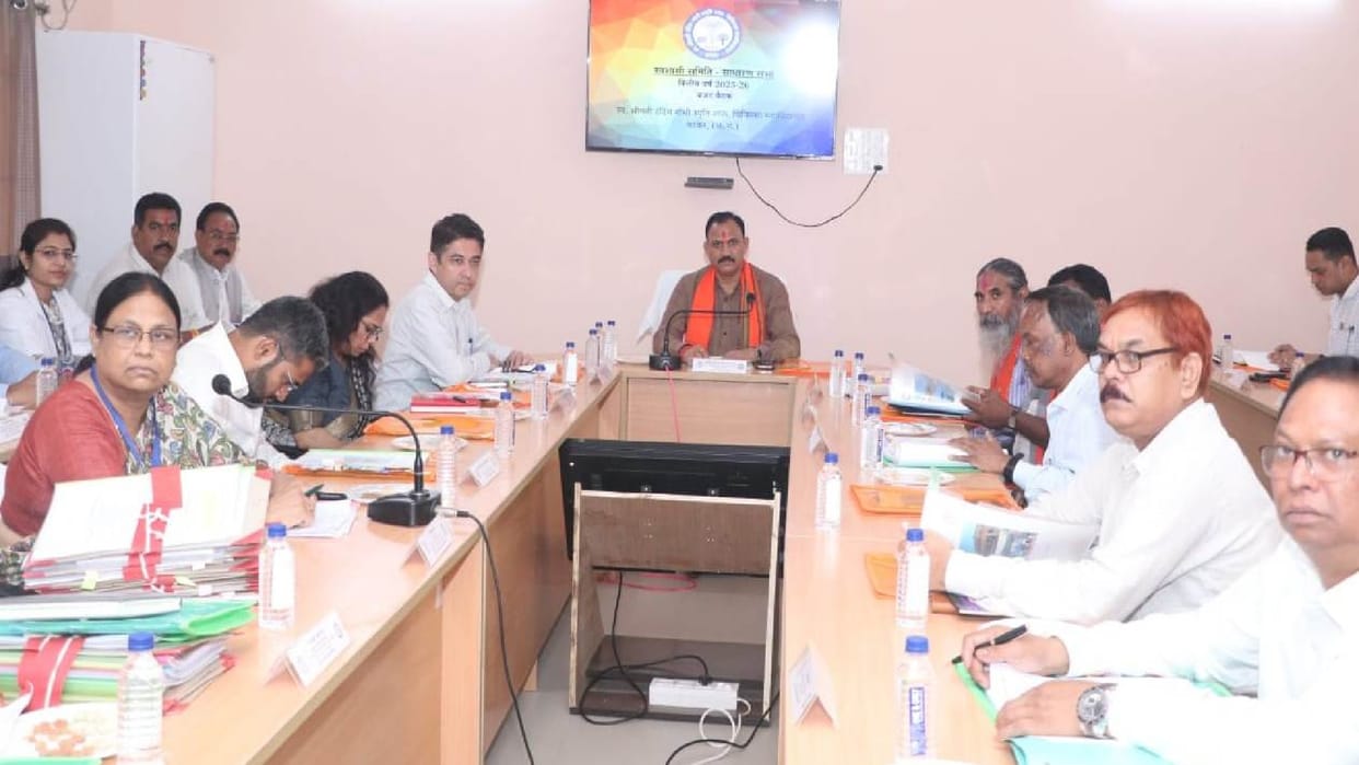 CG Health Minister Jaiswal said- Government medical colleges should be the first choice of the public