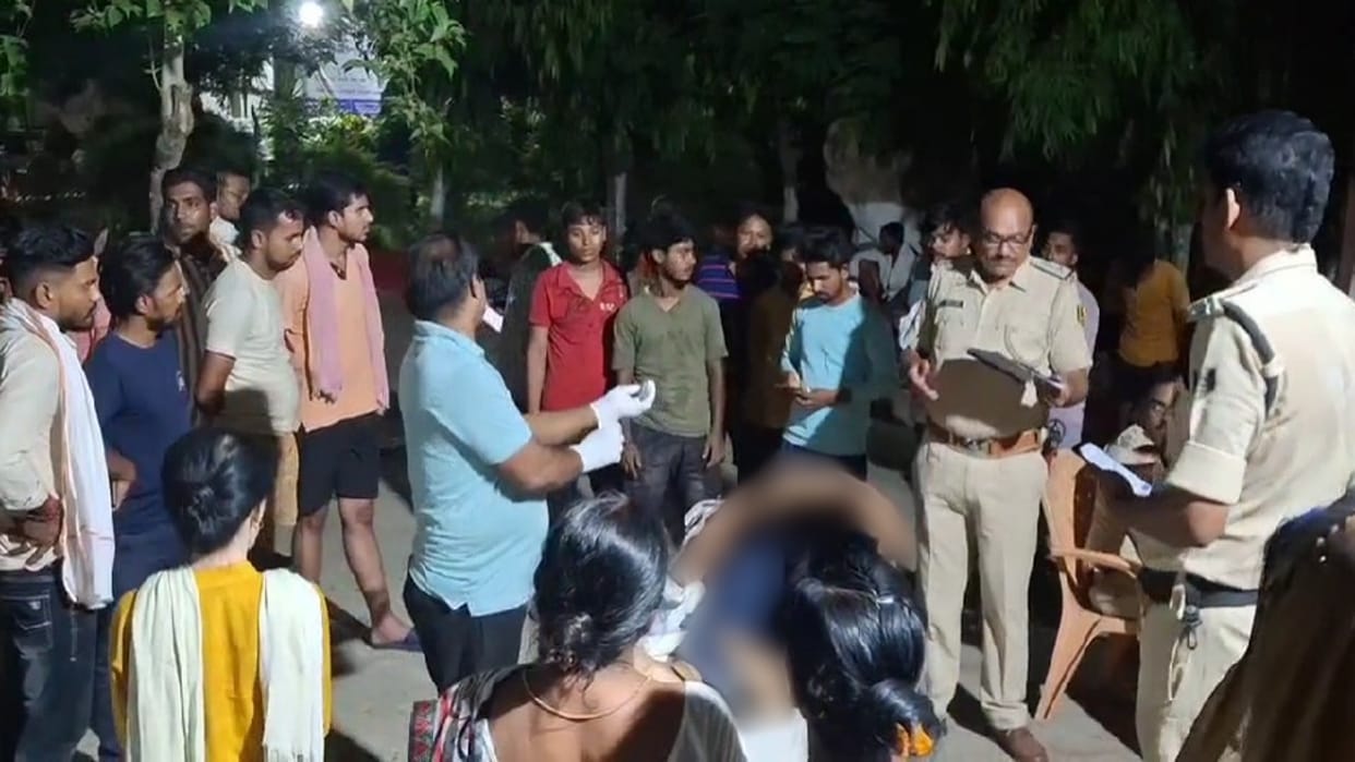 Kaimur News: Shot fired in minor dispute, youth died on spot; Police engaged in search of accused