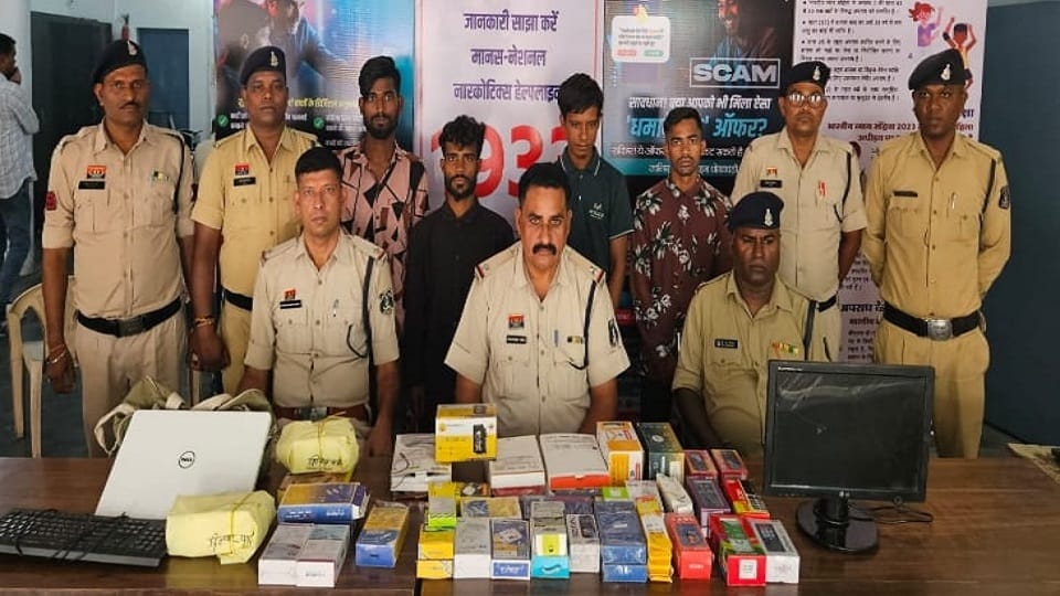 मोबाइल दुकान में चोरी का खुलासा