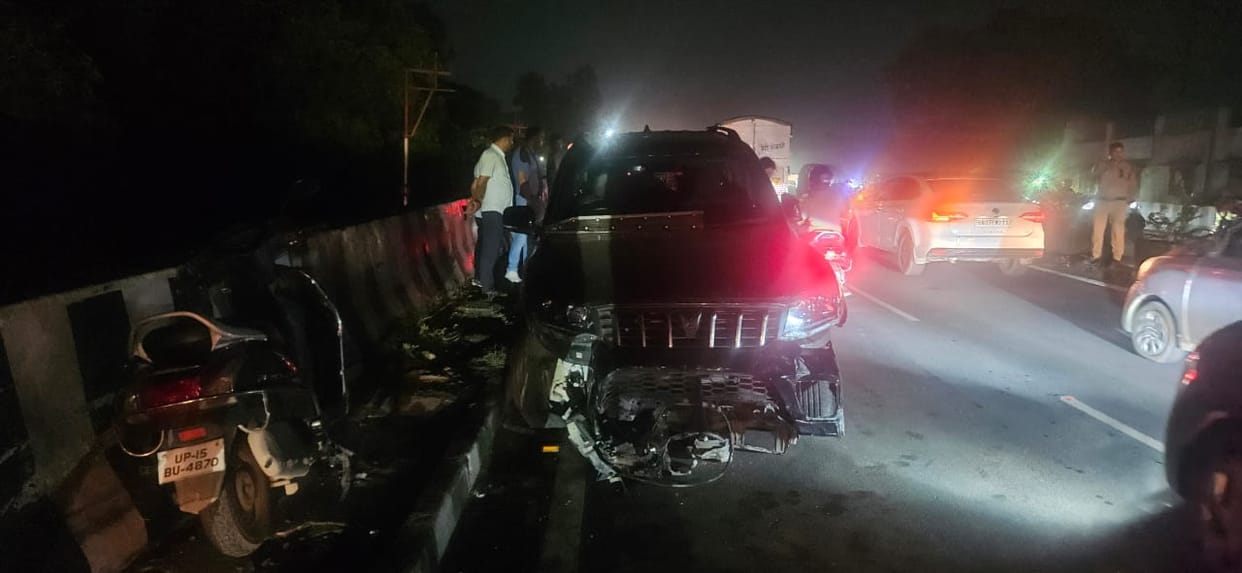 Dehradun Accident News high speed car hits several vehicles on Mohkampur ROB