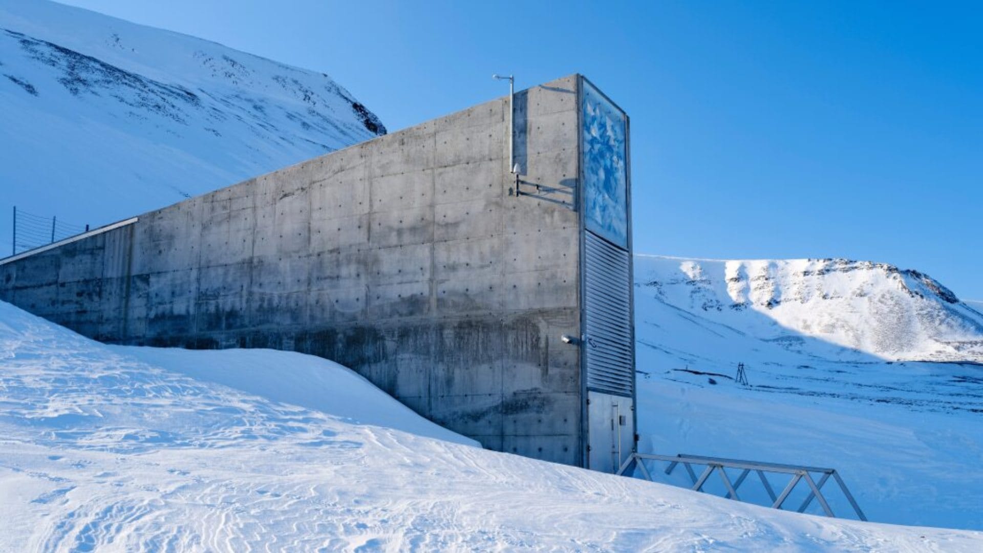 Top 5 Secret Locations in World Where No One Is Allowed to Enter Know Reason Facts in Hindi