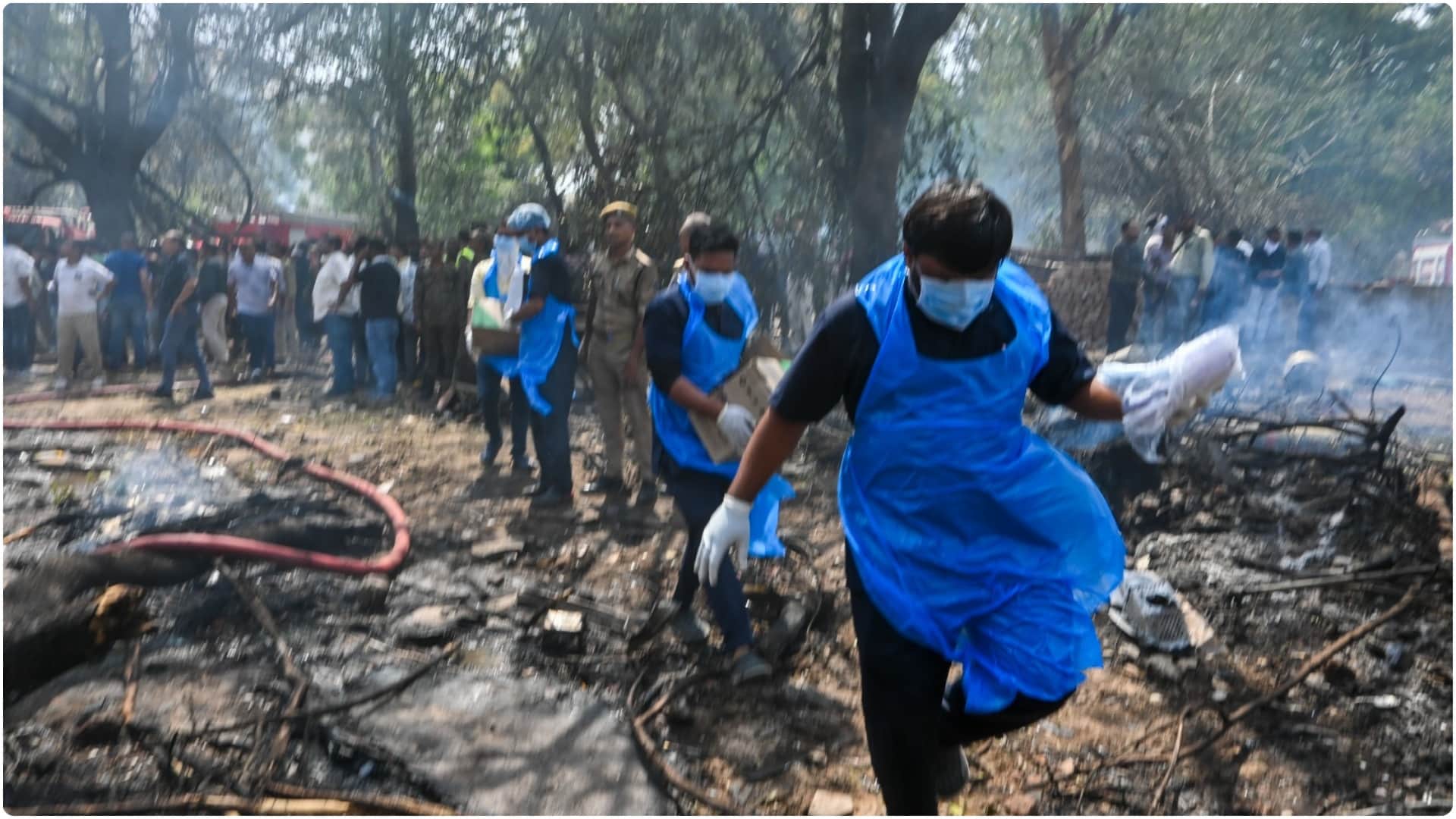 People were shocked to see the injured and dead bodies in Ahmedabad Plane Crash, see pictures of accident