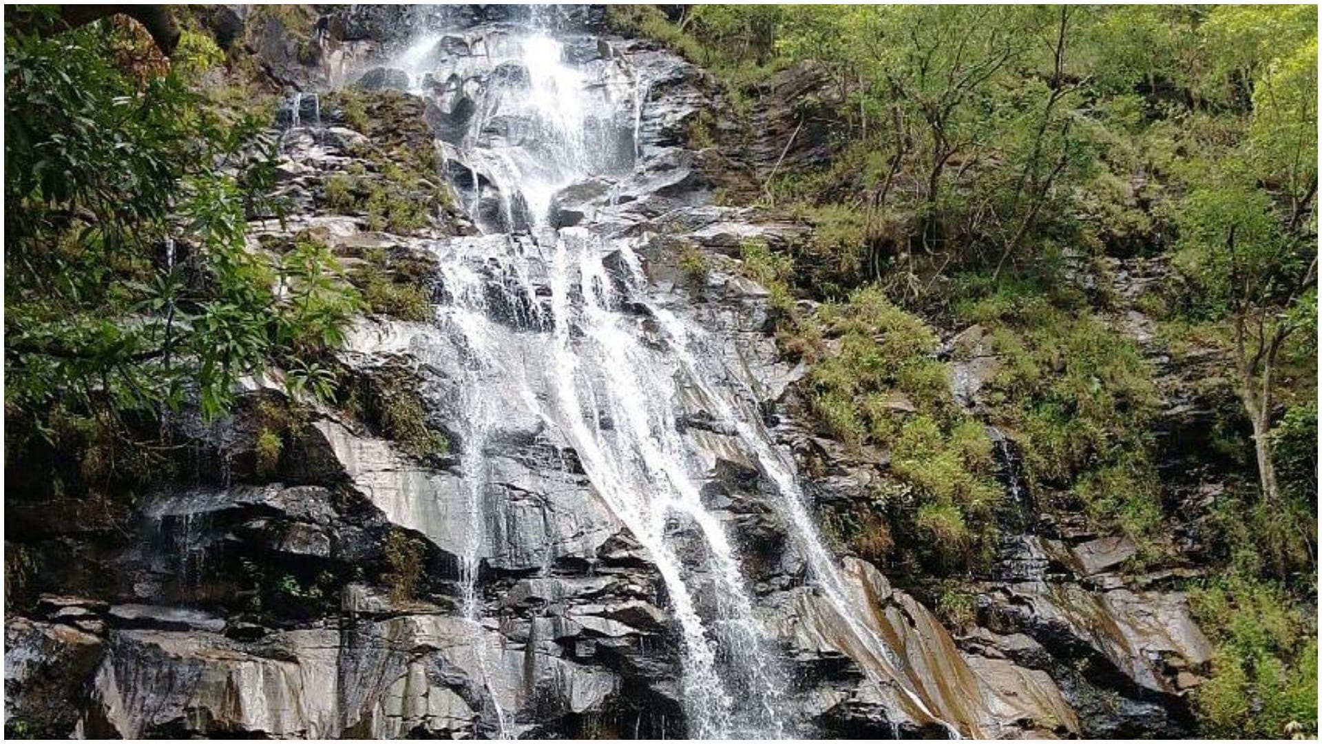 Tourist Places Near Madhya Pradesh Weekend Getaway From MP