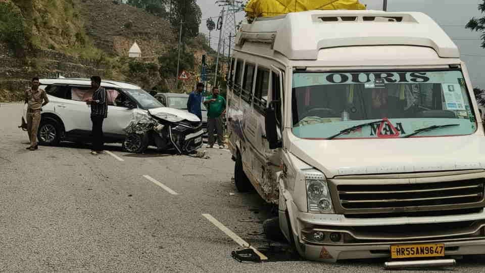 Accident on Rishikesh-Gangotri highway tempo and car collide Many People Injured