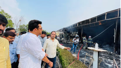On Thursday, a sudden fire broke out in JSR located in Gorakhpur Taramandal