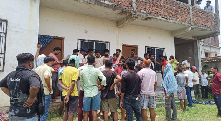 Bihar News: निजी शिक्षण संस्थान के बंद कमरे में छात्र का फंदे से लटका मिला शव, परिजनों ने लगाया हत्या का आरोप