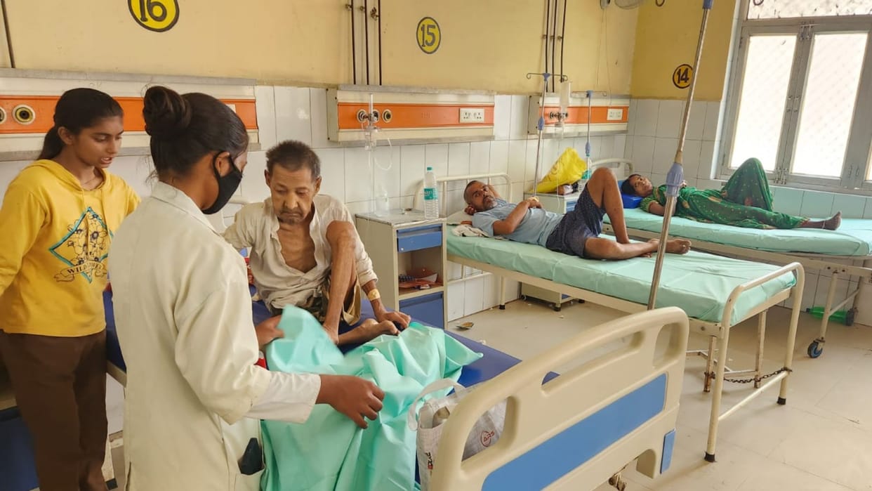 heat weather Effect in ballia three died of diarrhea and 104 admitted in 24 hours
