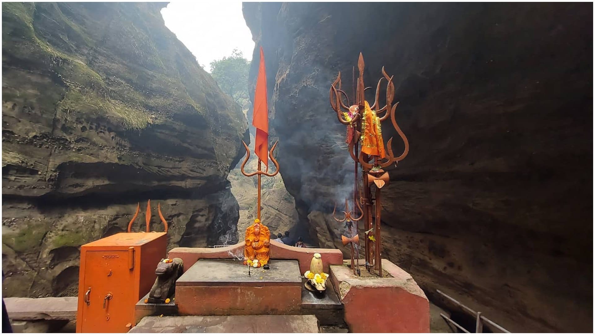 Sawan Madhya Pradesh Shiv Temples Mahakal Omkareshwar Darshan In MP