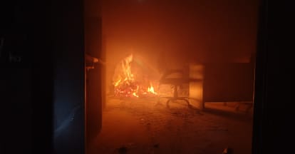 Kanpur Fire broke out in grocery warehouse due to short circuit explosions happen from oil and ghee canisters