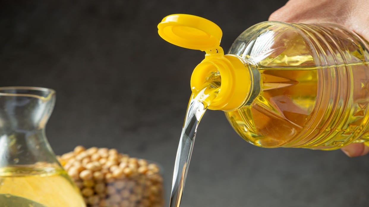 Edible oil becomes cheaper Government reduces import duty News In Hindi
