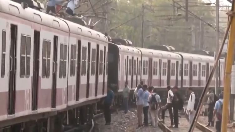Nizamuddin Ghaziabad Emu Derailed Near Shivaji Bridge In Delhi – Amar Ujala Hindi News Live
