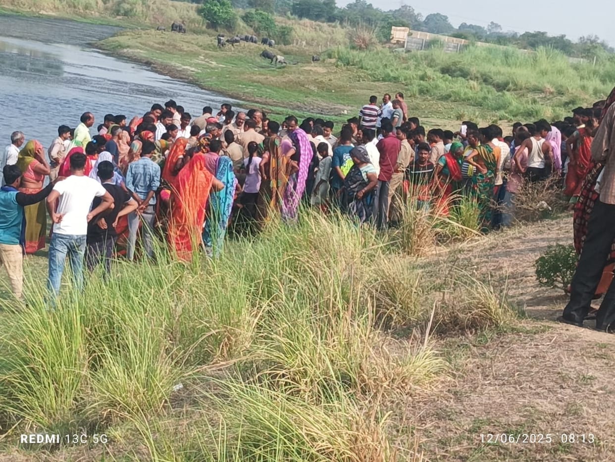 Lucknow: Two teenagers who went to take bath in the river drowned, were missing since yesterday afternoon; bod
