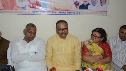 Kanpur: Deputy CM postponed Prabuddh Sammelan on the information of plane crash