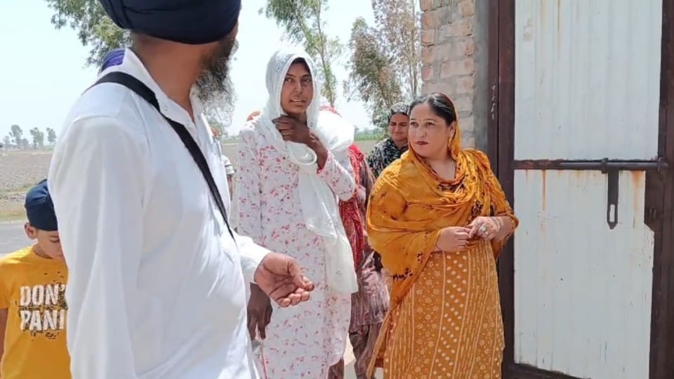 woman was sold for Rs 7000 tied in chains in Firozpur see video