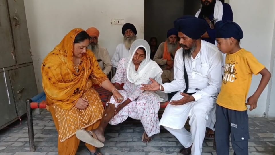 woman was sold for Rs 7000 tied in chains in Firozpur see video