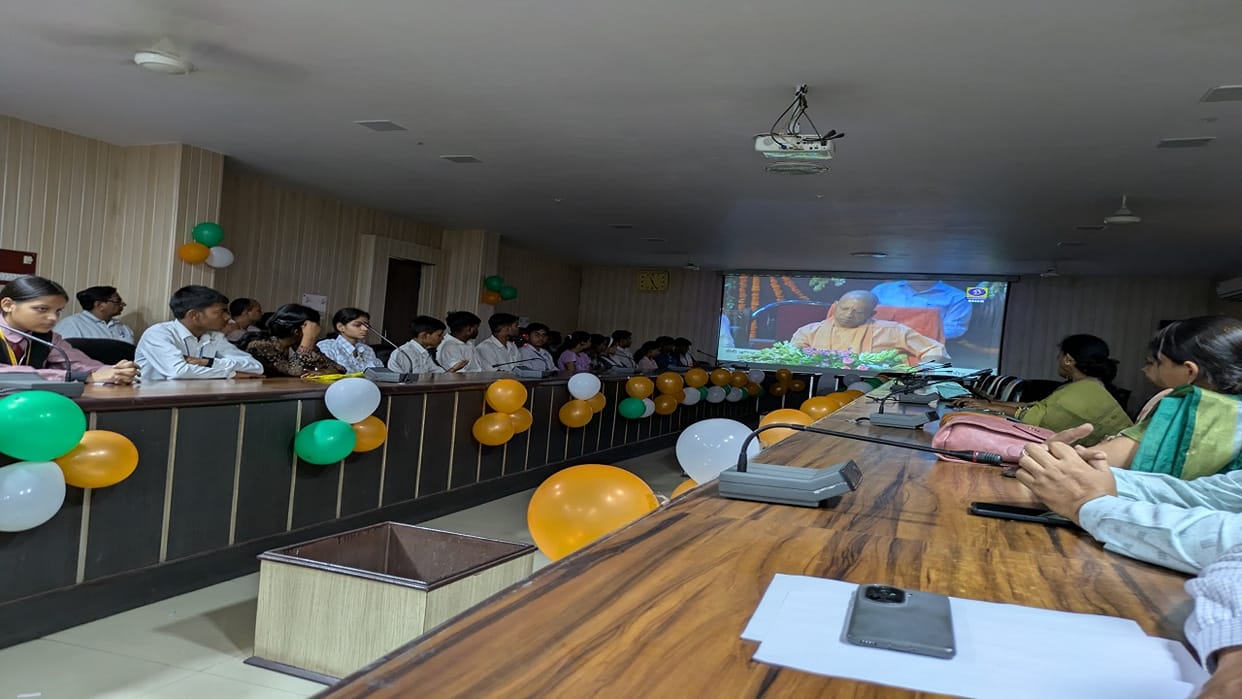students of high school and intermediate were honored in Bareilly